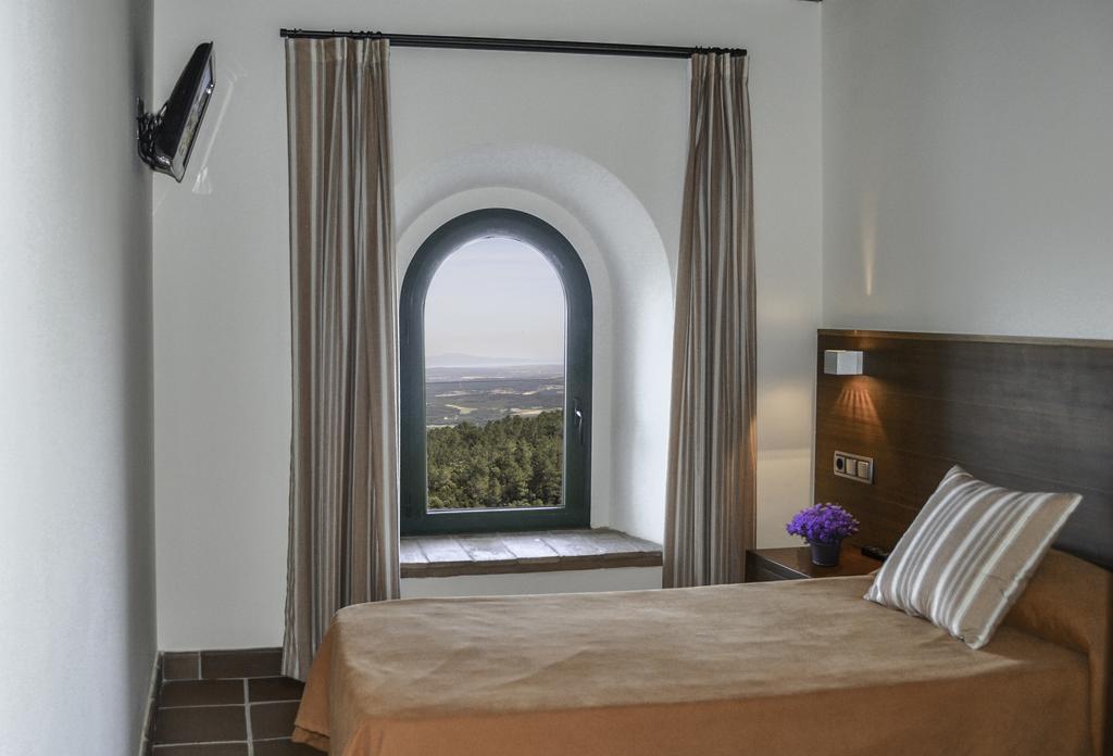 Hostatgeria Restaurant Els Angels Otel Madremanya Dış mekan fotoğraf